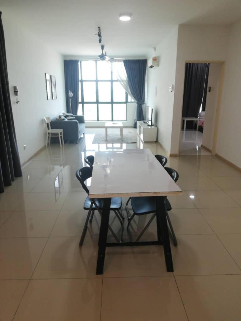 Vista Alam Studio Units - Pool, Food Court Shah Alam Szoba fotó